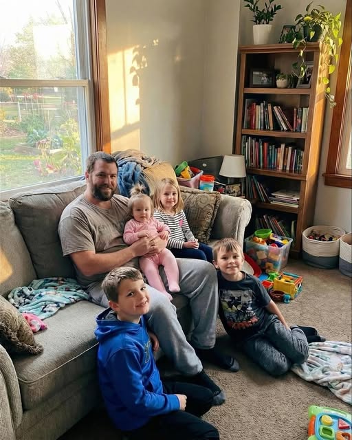 I Returned a Lost Ring at the Grocery Store — and an Unexpected Visit Changed Everything